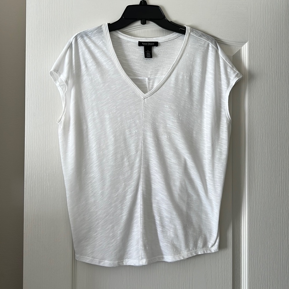 WHBM White V-Neck Top  Polyester and Rayon  Size Small EUC